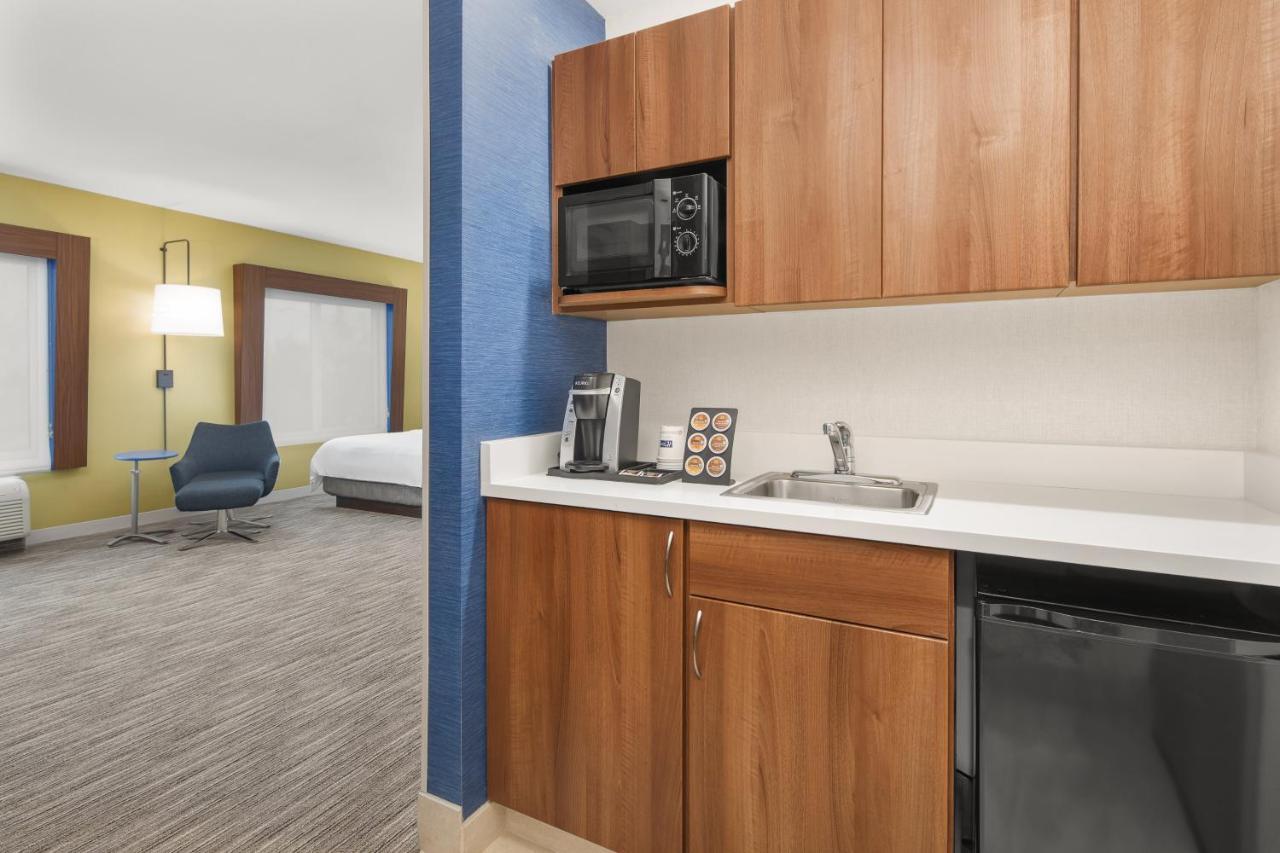 Holiday Express & Airport Natomas, An Ihg Hotel