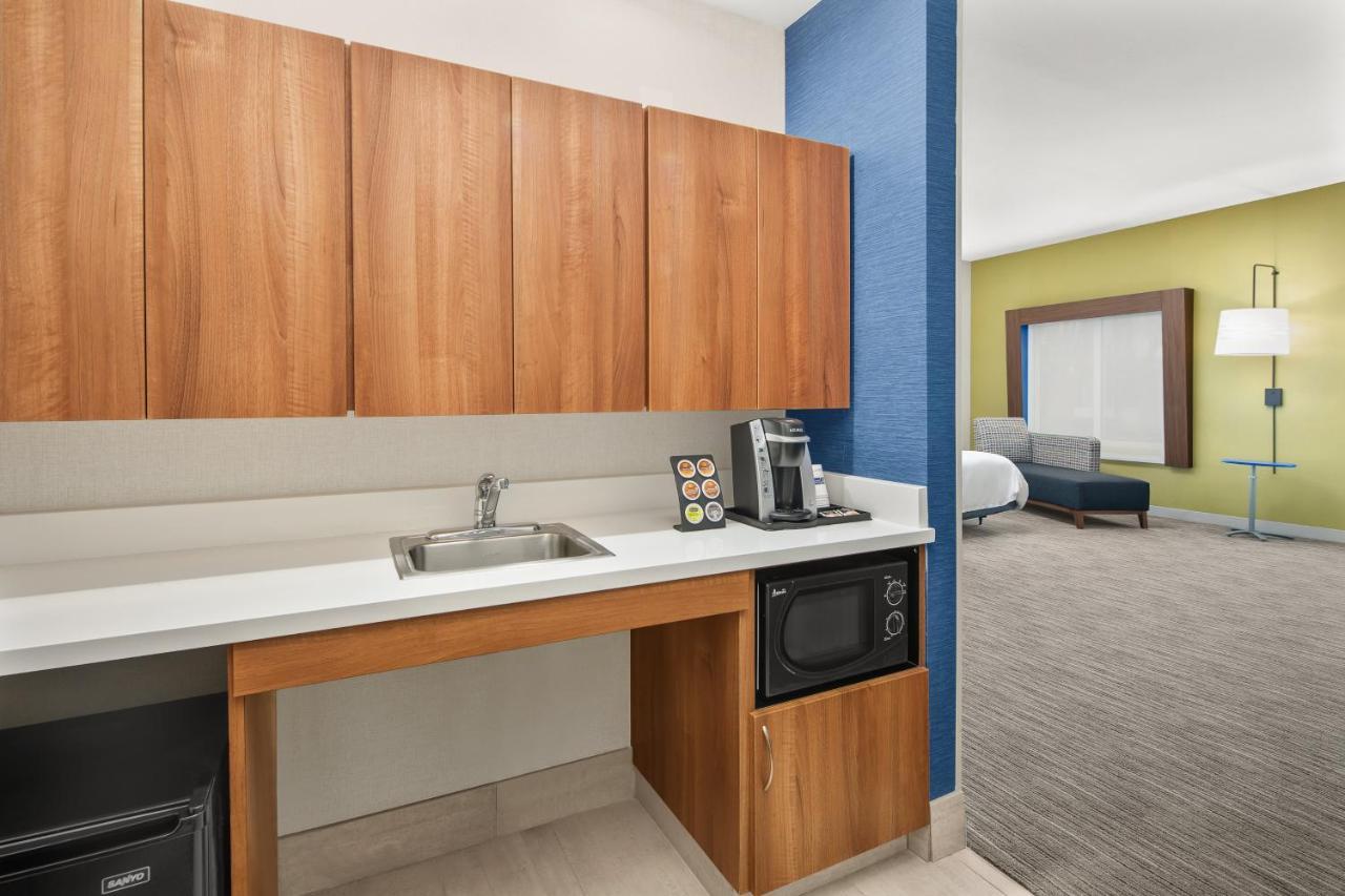 Holiday Express & Airport Natomas, An Ihg Hotel