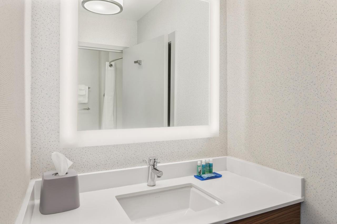 Holiday Express & Airport Natomas, An Ihg 2*
