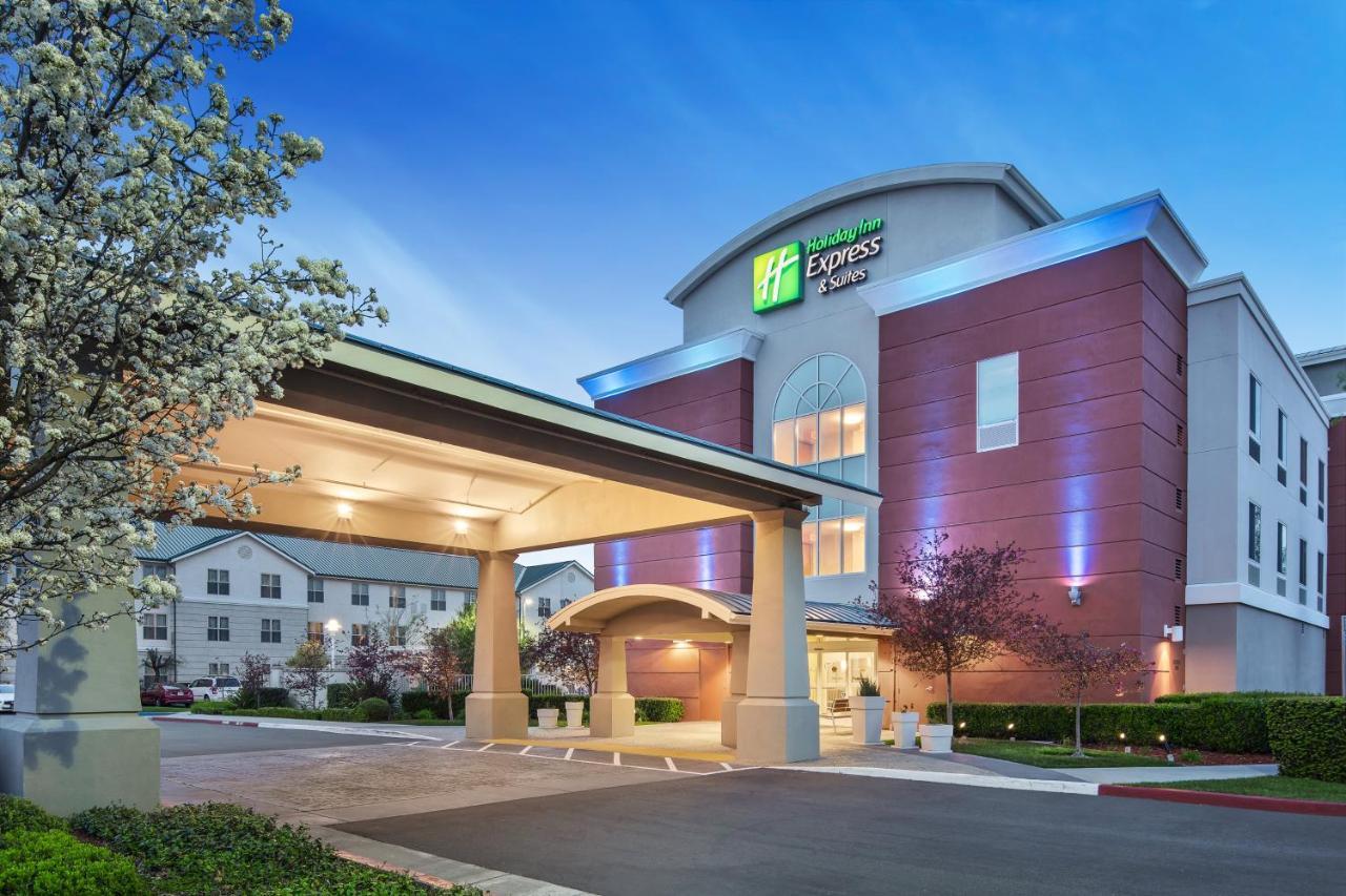 Holiday Express & Airport Natomas, An Ihg