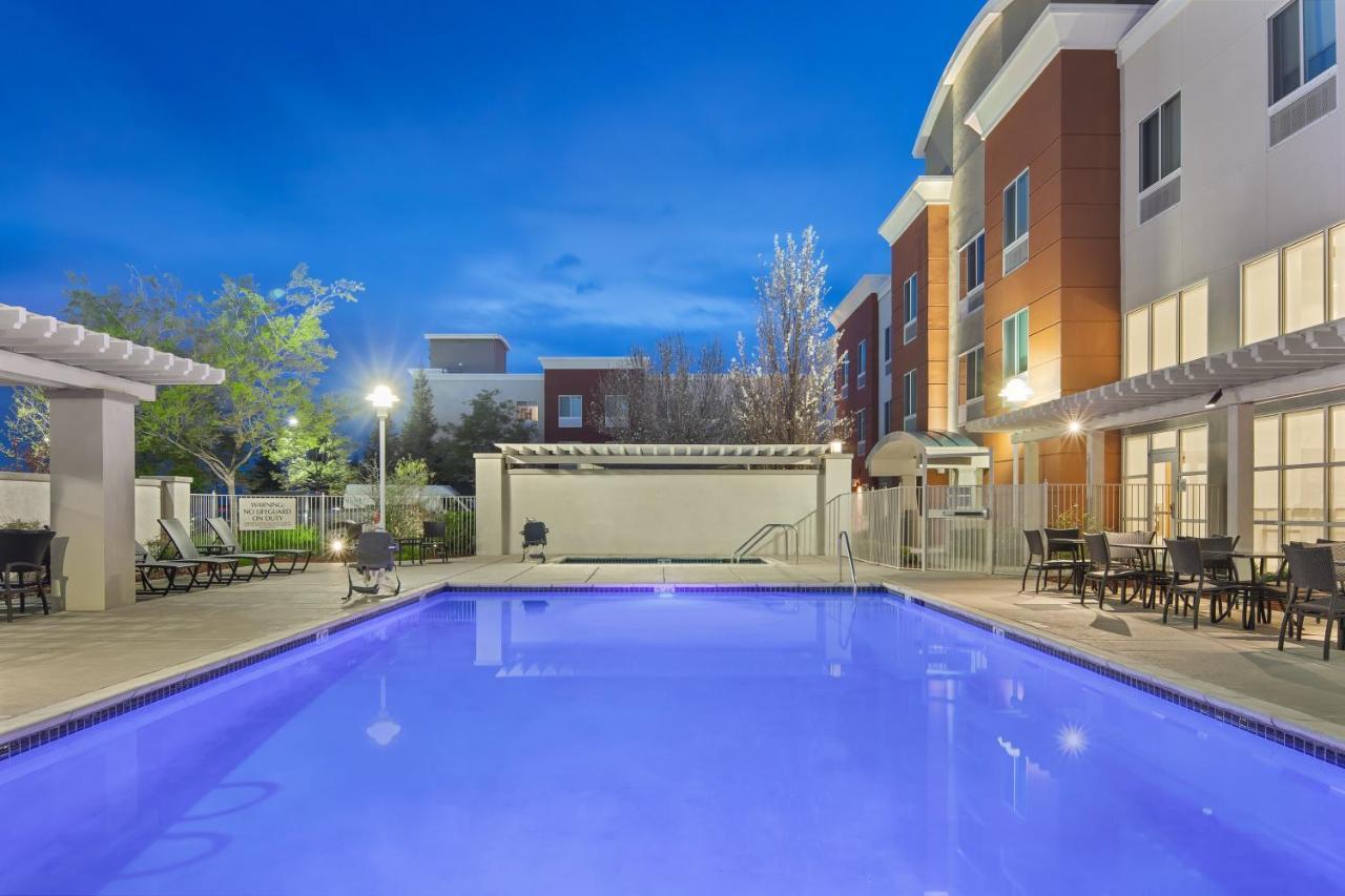 Holiday Express & Airport Natomas, An Ihg 2* Sacramento